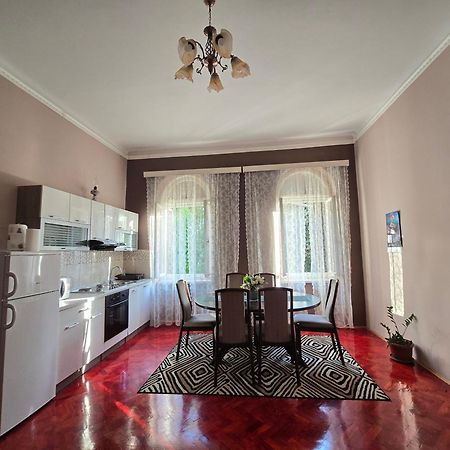 Apartman Prvi Red Do Mora ツリクヴェニツァ エクステリア 写真
