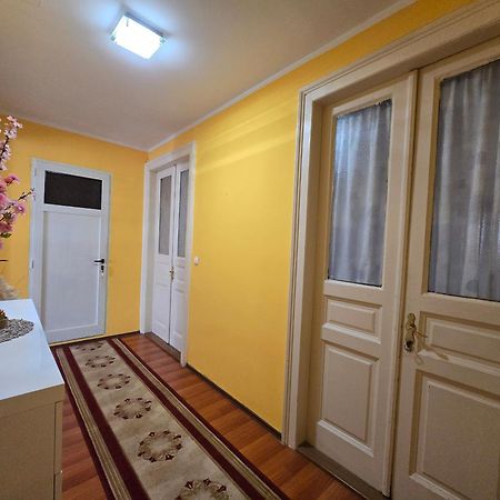 Apartman Prvi Red Do Mora ツリクヴェニツァ エクステリア 写真