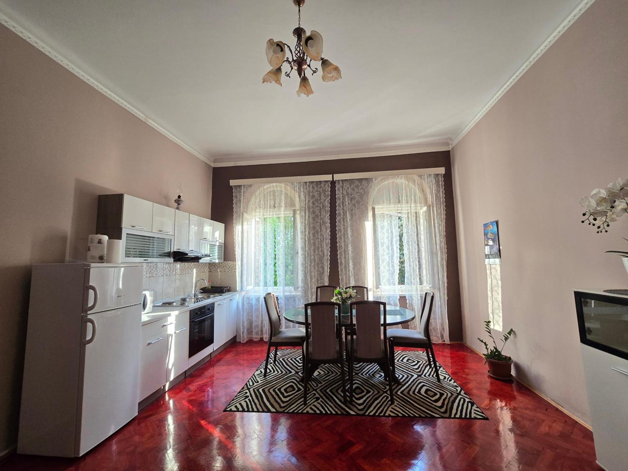 Apartman Prvi Red Do Mora ツリクヴェニツァ エクステリア 写真