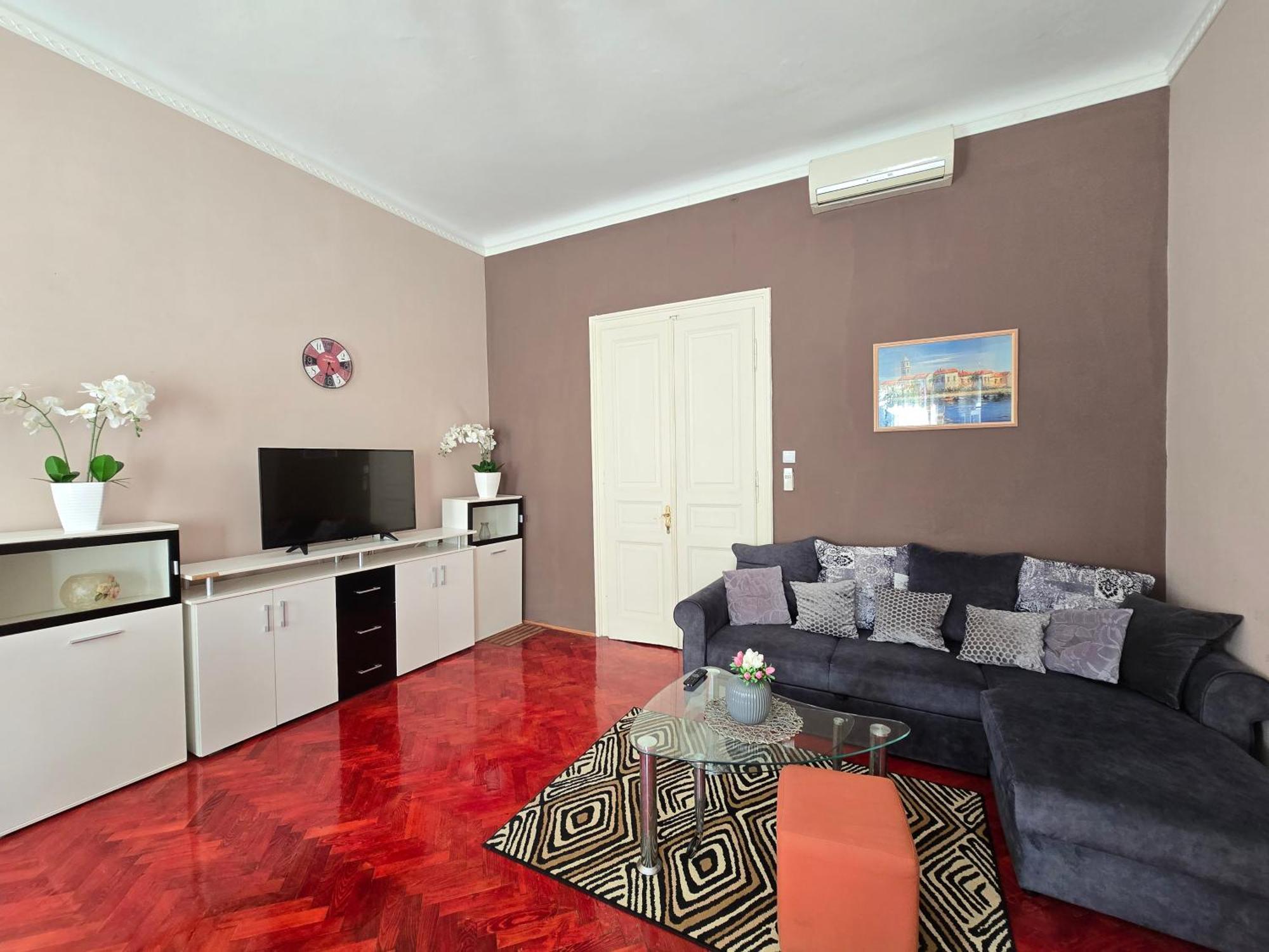 Apartman Prvi Red Do Mora ツリクヴェニツァ エクステリア 写真